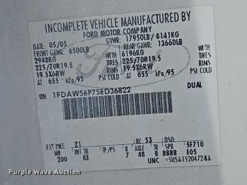 image for item EO7126 2005 Ford F550 Crew Cab truck cab and chassis