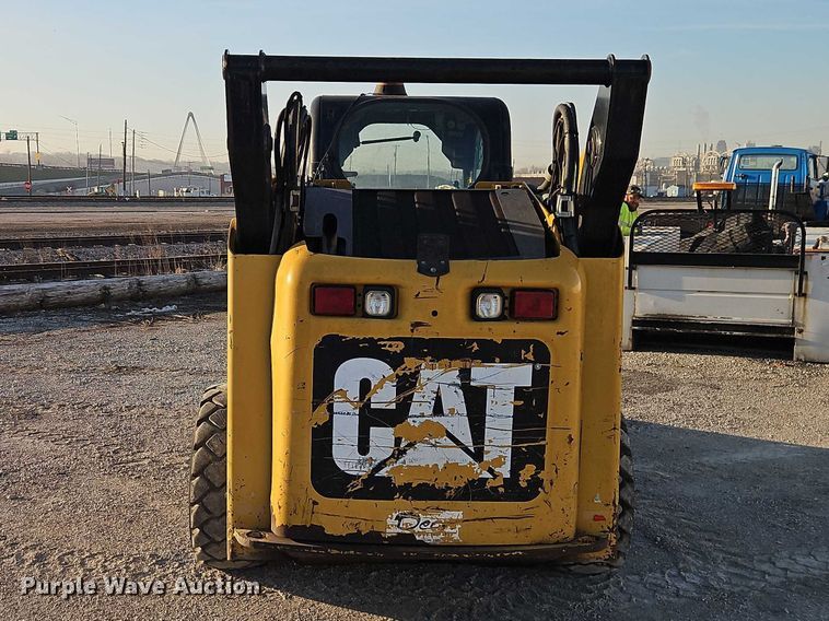 image for item EO7127 2011 Caterpillar 272C skid steer loader