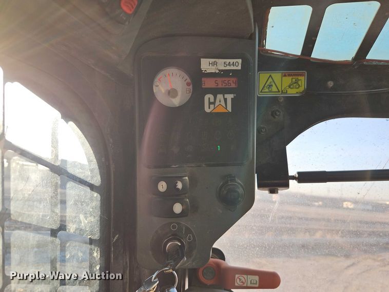 image for item EO7127 2011 Caterpillar 272C skid steer loader