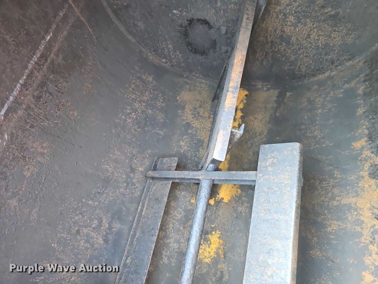 image for item EO7129 Neal DA850 seal coat machine