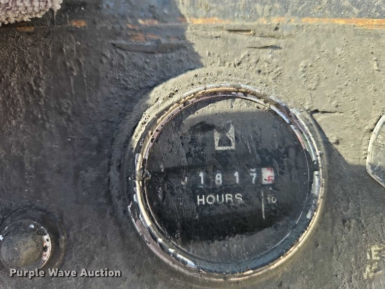 image for item EO7129 Neal DA850 seal coat machine