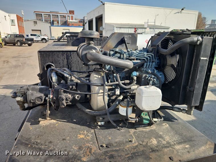 image for item EO7129 Neal DA850 seal coat machine