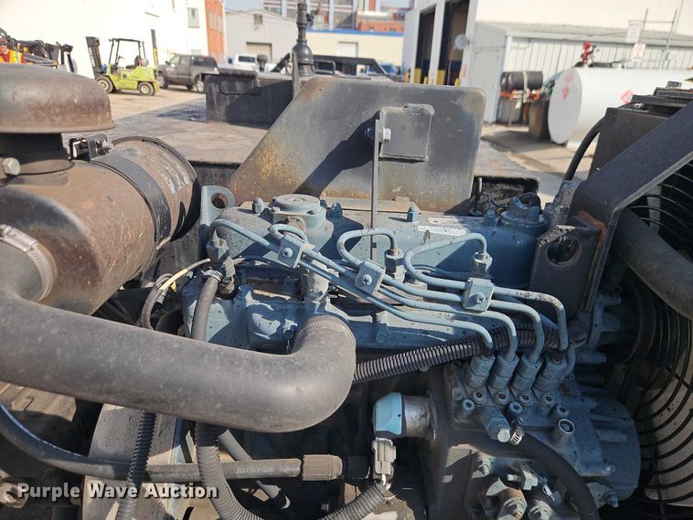 image for item EO7129 Neal DA850 seal coat machine