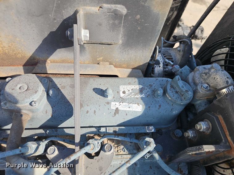 image for item EO7129 Neal DA850 seal coat machine