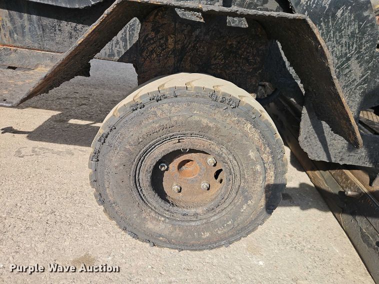 image for item EO7129 Neal DA850 seal coat machine