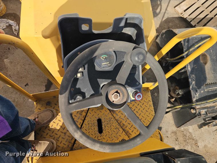 image for item EO7130 Caterpillar CC24 double drum roller