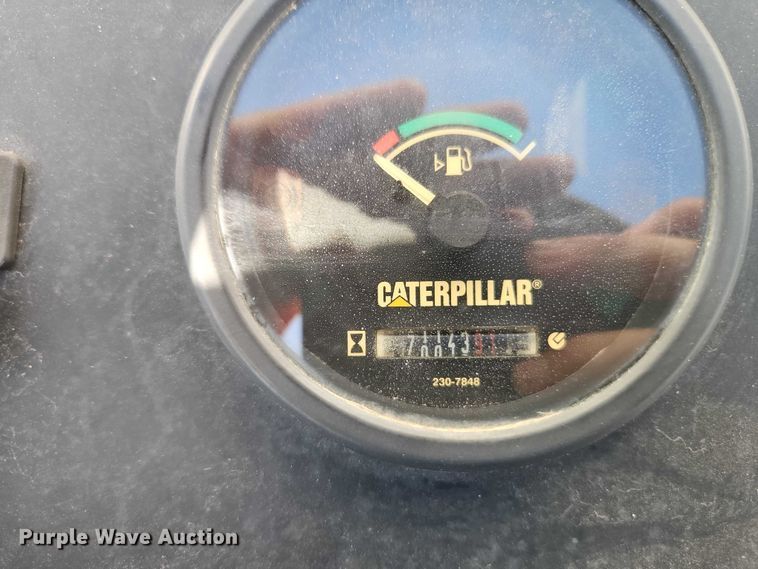 image for item EO7130 Caterpillar CC24 double drum roller