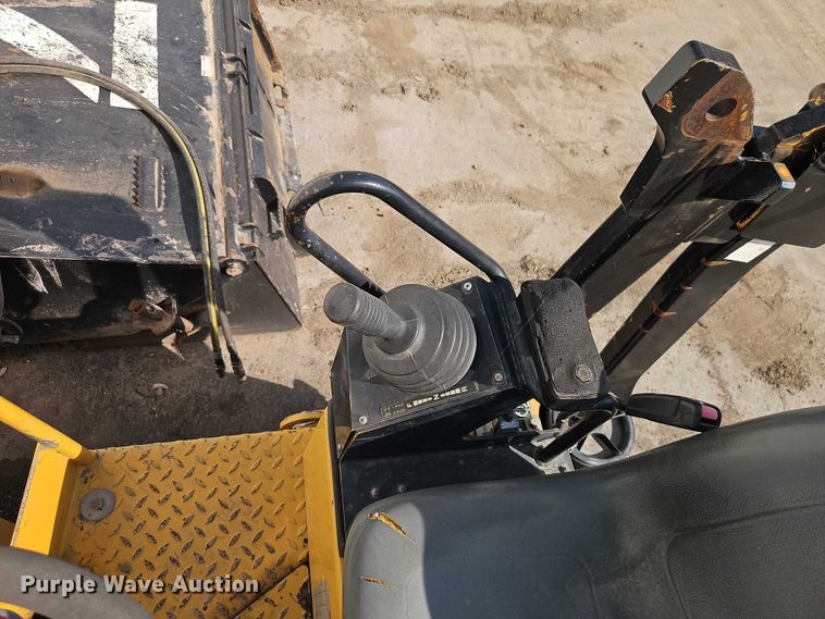 image for item EO7130 Caterpillar CC24 double drum roller