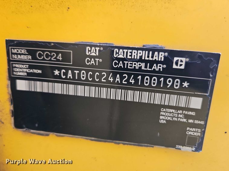 image for item EO7130 Caterpillar CC24 double drum roller