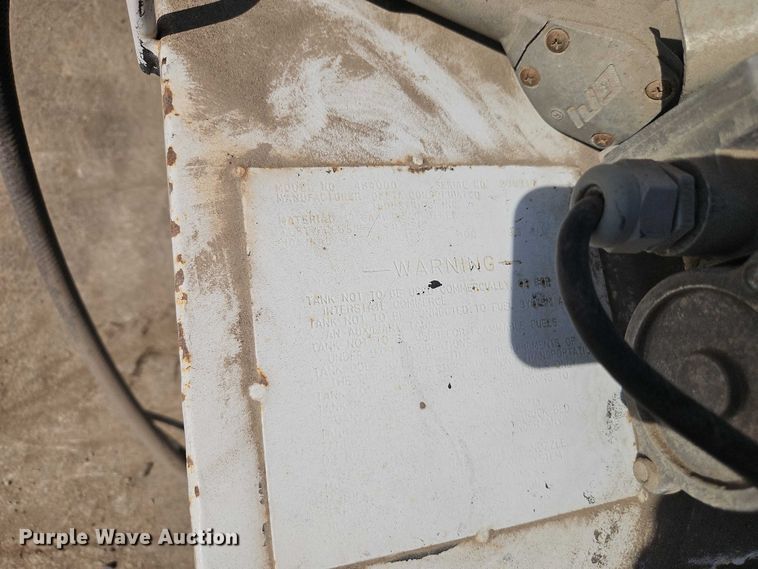 image for item EO7135 (4) fuel tanks