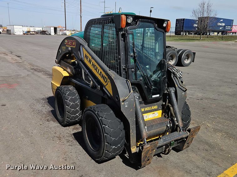image for item EO7140 2011 New Holland L230 skid steer loader