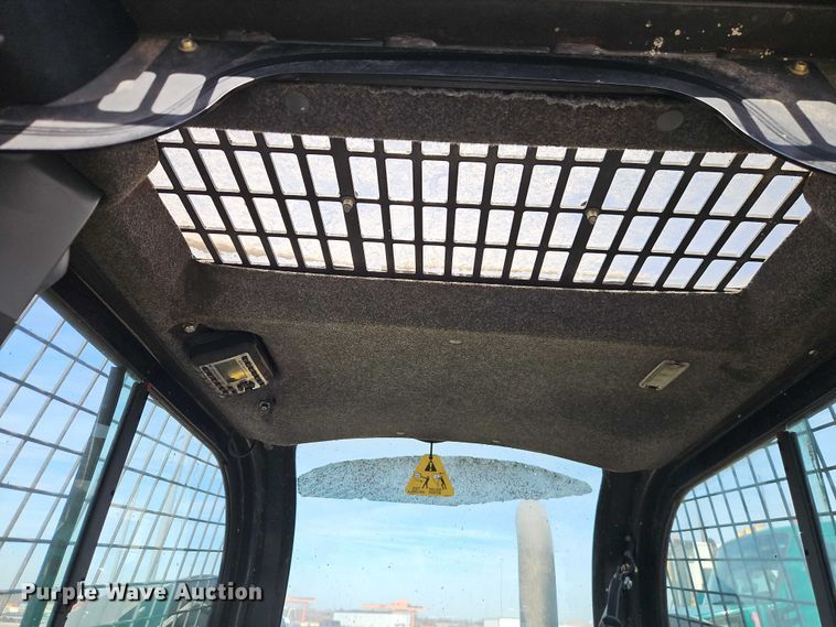 image for item EO7140 2011 New Holland L230 skid steer loader