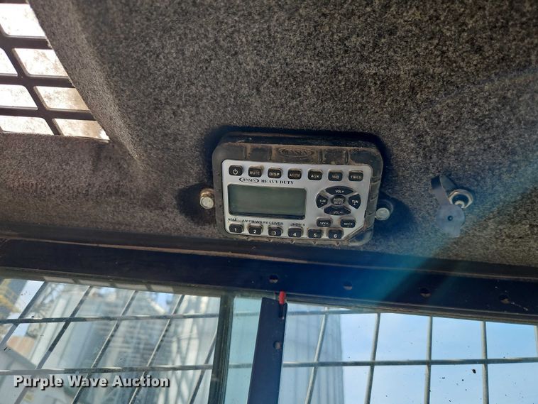 image for item EO7140 2011 New Holland L230 skid steer loader