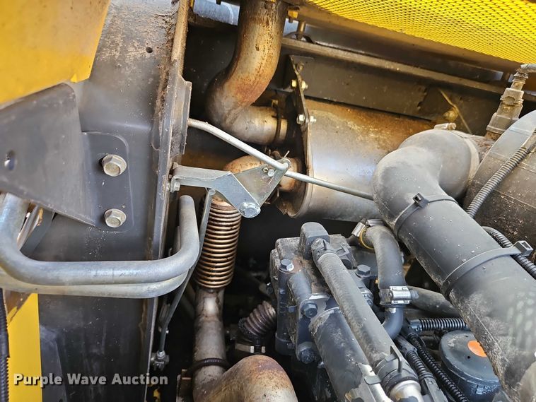 image for item EO7140 2011 New Holland L230 skid steer loader