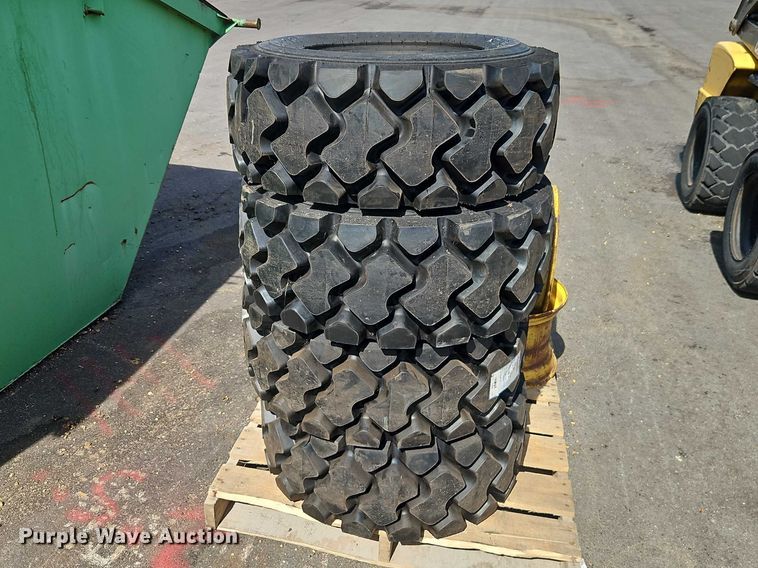 image for item EO7140 2011 New Holland L230 skid steer loader