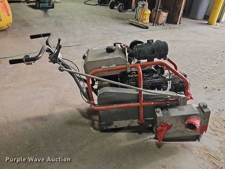 image for item EO7152 Husqvarna X4000 concrete saw