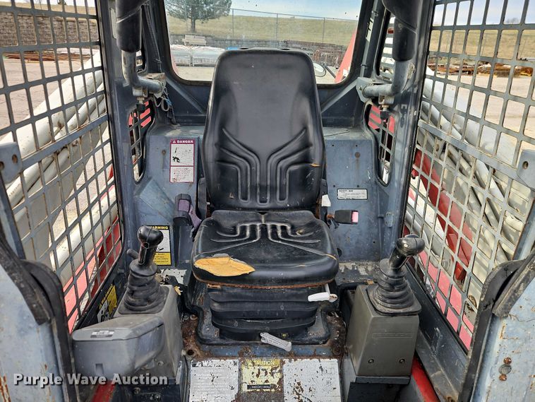 image for item EO7154 2007 Takeuchi TL140 tracked skid steer loader