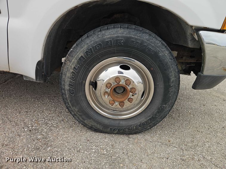 image for item EO7155 2000 Ford F350 dump flatbed pickup truck