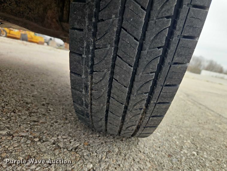 image for item EO7155 2000 Ford F350 dump flatbed pickup truck