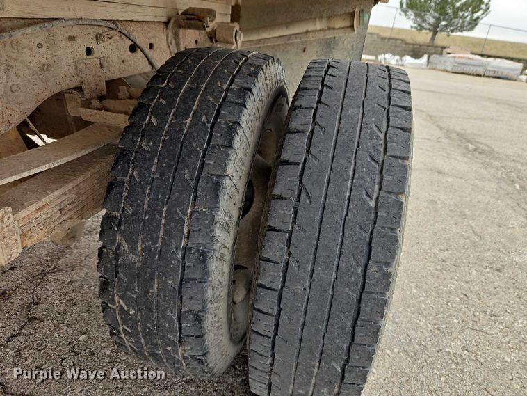 image for item EO7155 2000 Ford F350 dump flatbed pickup truck