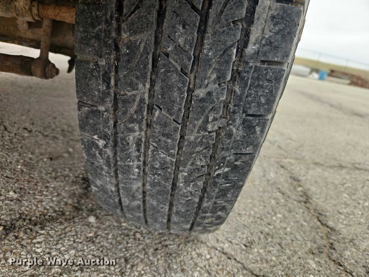 image for item EO7155 2000 Ford F350 dump flatbed pickup truck