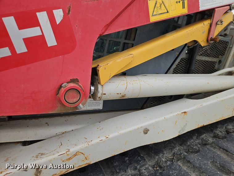 image for item EO7156 2012 Takeuchi TL10 tracked skid steer loader