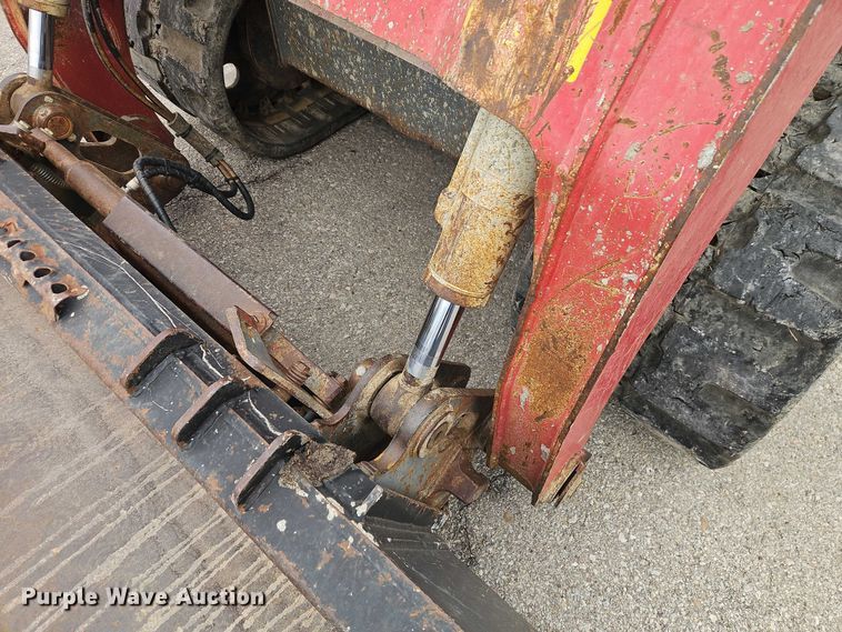 image for item EO7156 2012 Takeuchi TL10 tracked skid steer loader