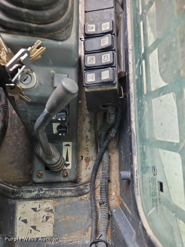 image for item EO7156 2012 Takeuchi TL10 tracked skid steer loader