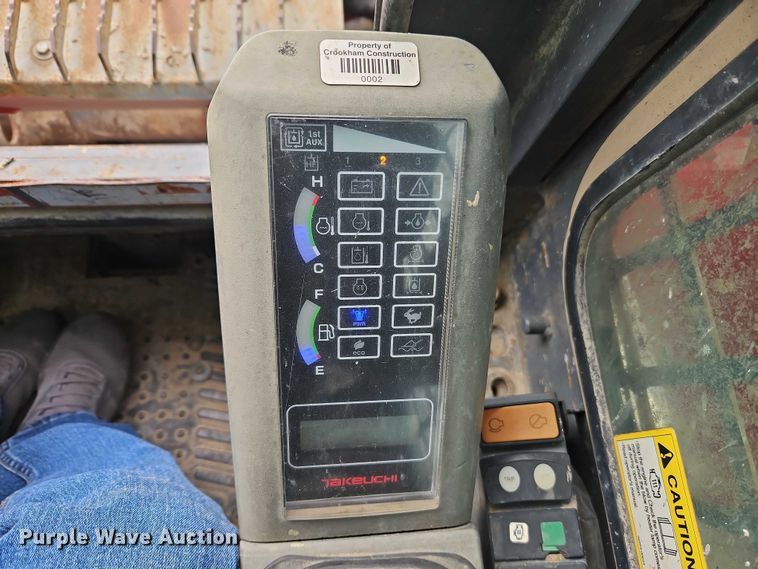 image for item EO7156 2012 Takeuchi TL10 tracked skid steer loader