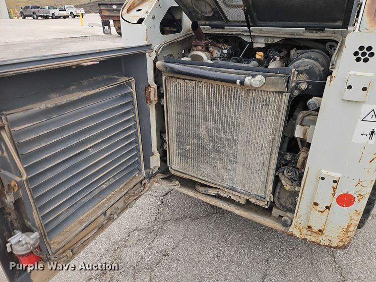 image for item EO7156 2012 Takeuchi TL10 tracked skid steer loader