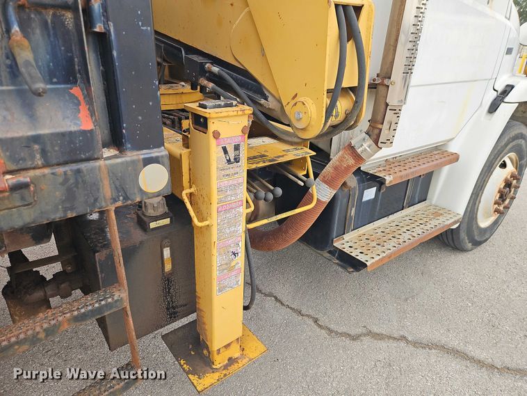 image for item EO7157 1998 Freightliner FL80 dump truck