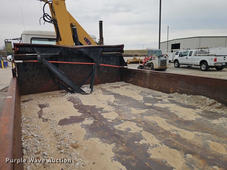 image for item EO7157 1998 Freightliner FL80 dump truck