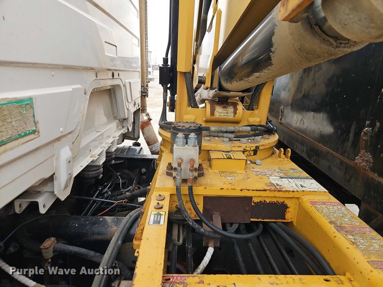 image for item EO7157 1998 Freightliner FL80 dump truck