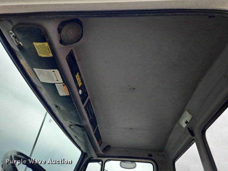 image for item EO7157 1998 Freightliner FL80 dump truck