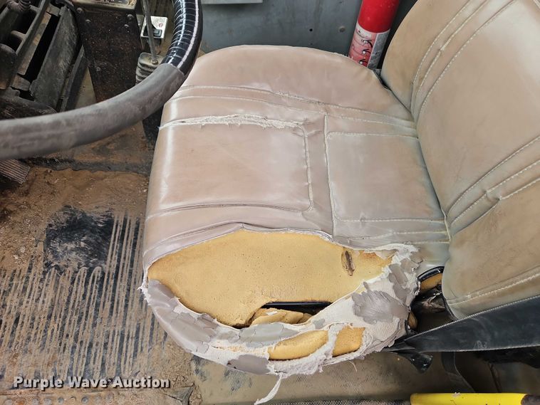 image for item EO7157 1998 Freightliner FL80 dump truck