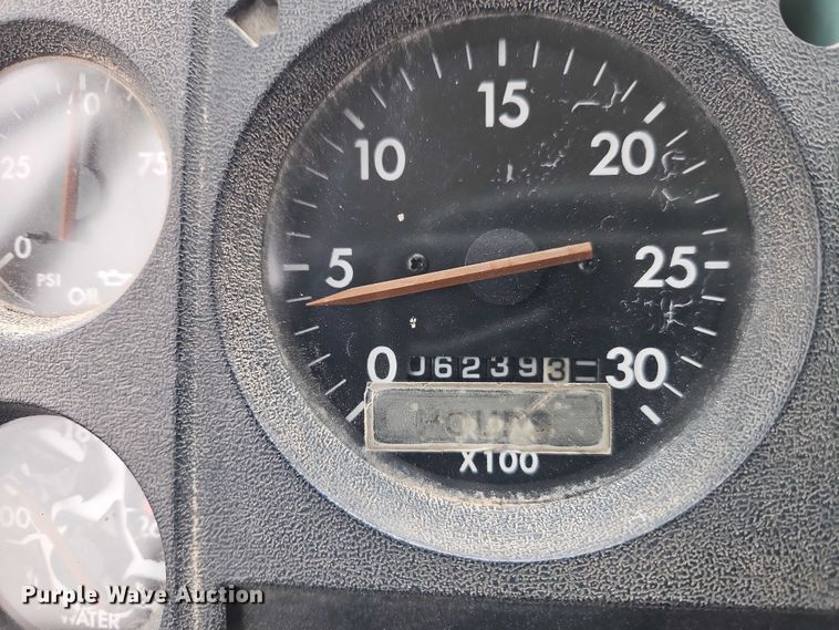 image for item EO7157 1998 Freightliner FL80 dump truck