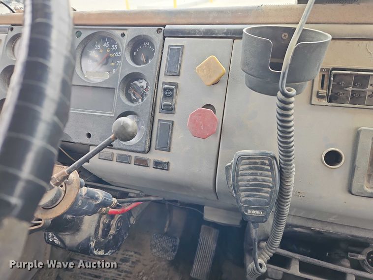 image for item EO7157 1998 Freightliner FL80 dump truck