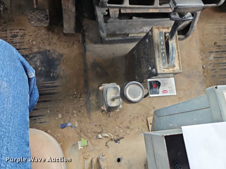 image for item EO7157 1998 Freightliner FL80 dump truck