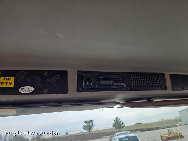 image for item EO7157 1998 Freightliner FL80 dump truck