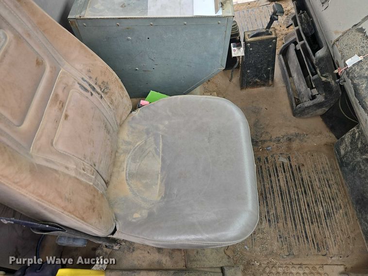 image for item EO7157 1998 Freightliner FL80 dump truck