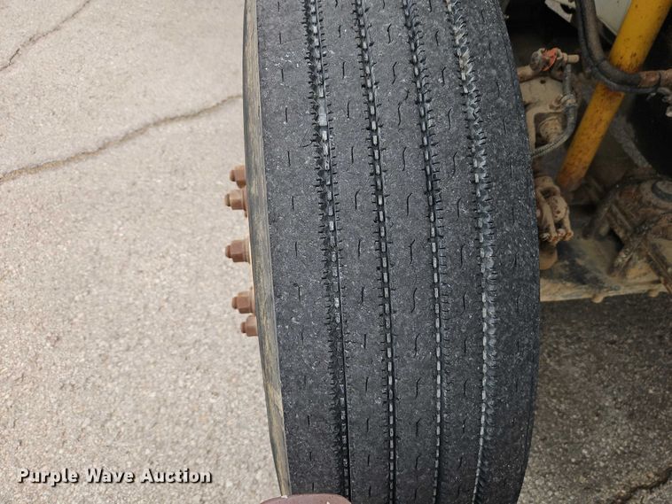 image for item EO7157 1998 Freightliner FL80 dump truck