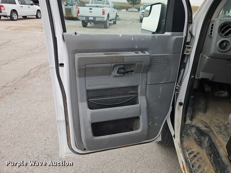 image for item EO7159 2012 Ford E250 van
