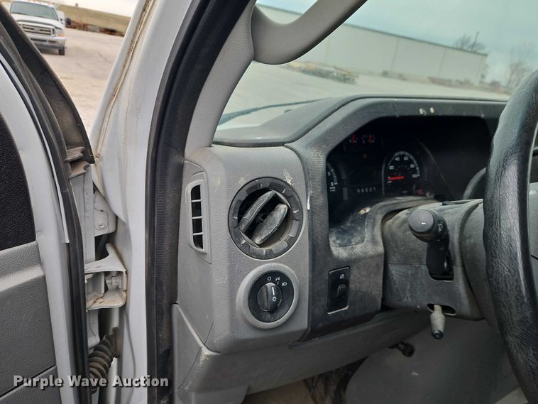 image for item EO7159 2012 Ford E250 van