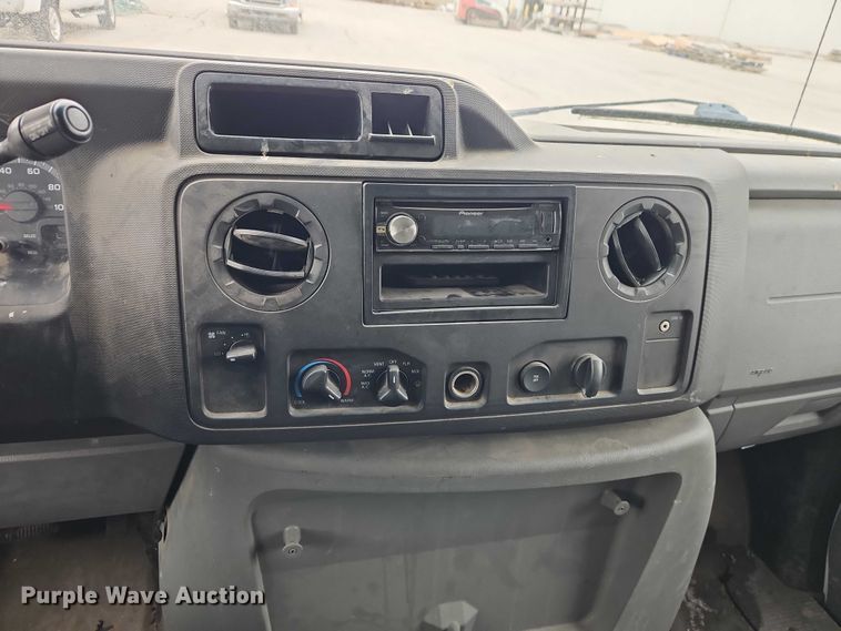 image for item EO7159 2012 Ford E250 van