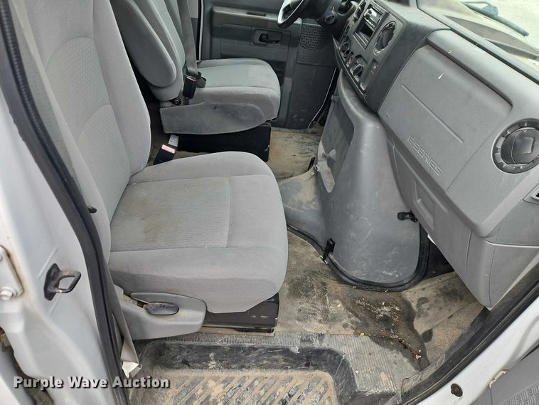image for item EO7159 2012 Ford E250 van