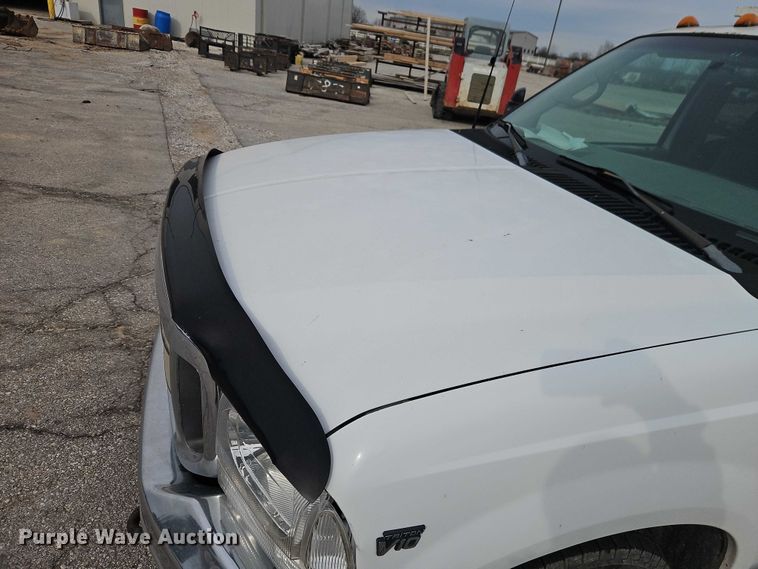 image for item EO7160 2002 Ford F350 Crew Cab utility bed pickup truck