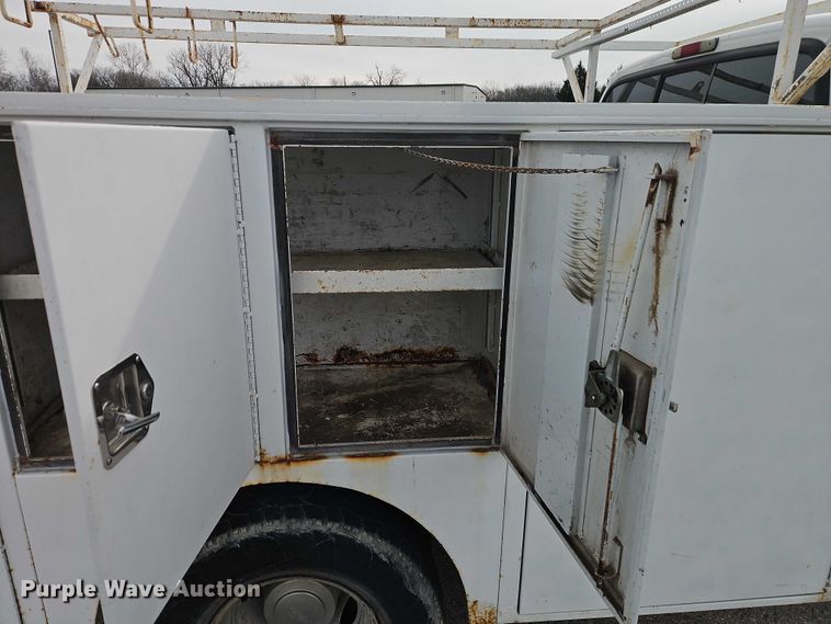 image for item EO7160 2002 Ford F350 Crew Cab utility bed pickup truck