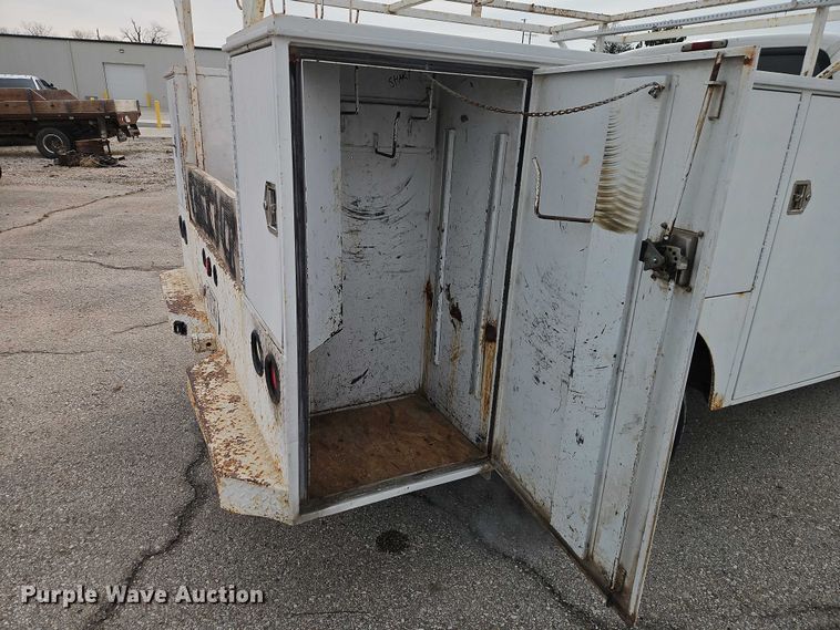 image for item EO7160 2002 Ford F350 Crew Cab utility bed pickup truck