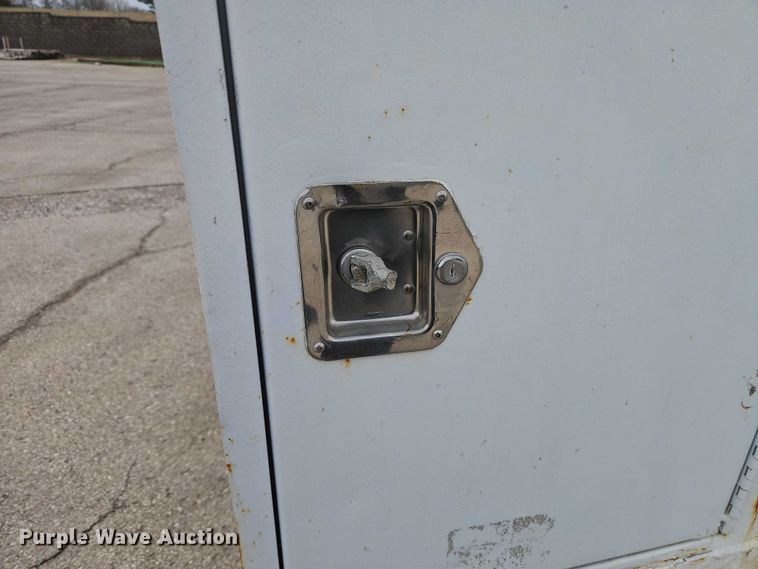 image for item EO7160 2002 Ford F350 Crew Cab utility bed pickup truck