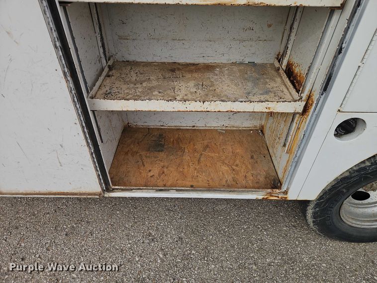 image for item EO7160 2002 Ford F350 Crew Cab utility bed pickup truck